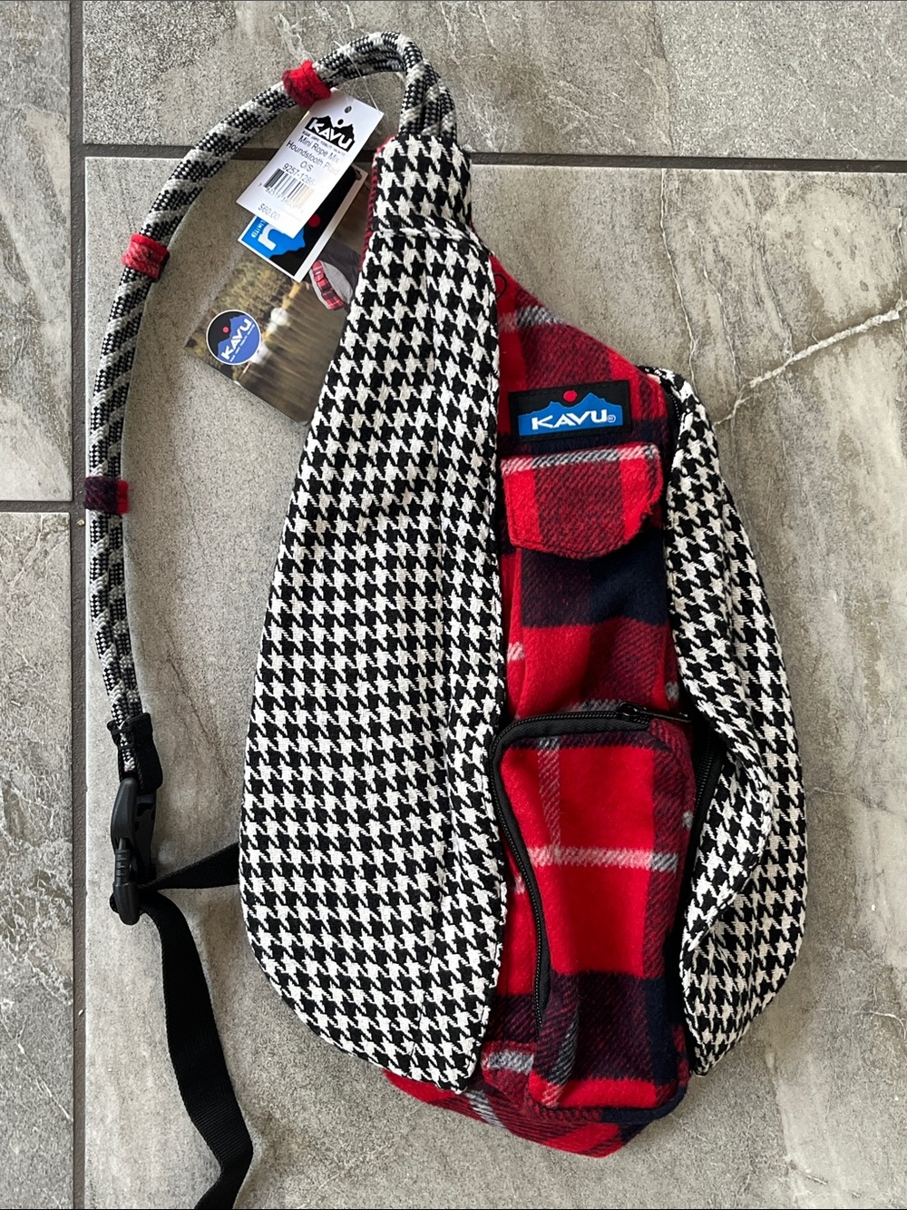 🤍 NWT Kavu Mini Rope Sling Bag Houndstooth Plaid Black White Red Winter